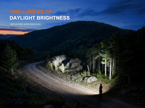 Fenix E06R Pro RG detail shot