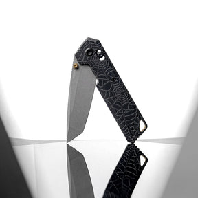 Vosteed A3522 Parallel S35VN in hand