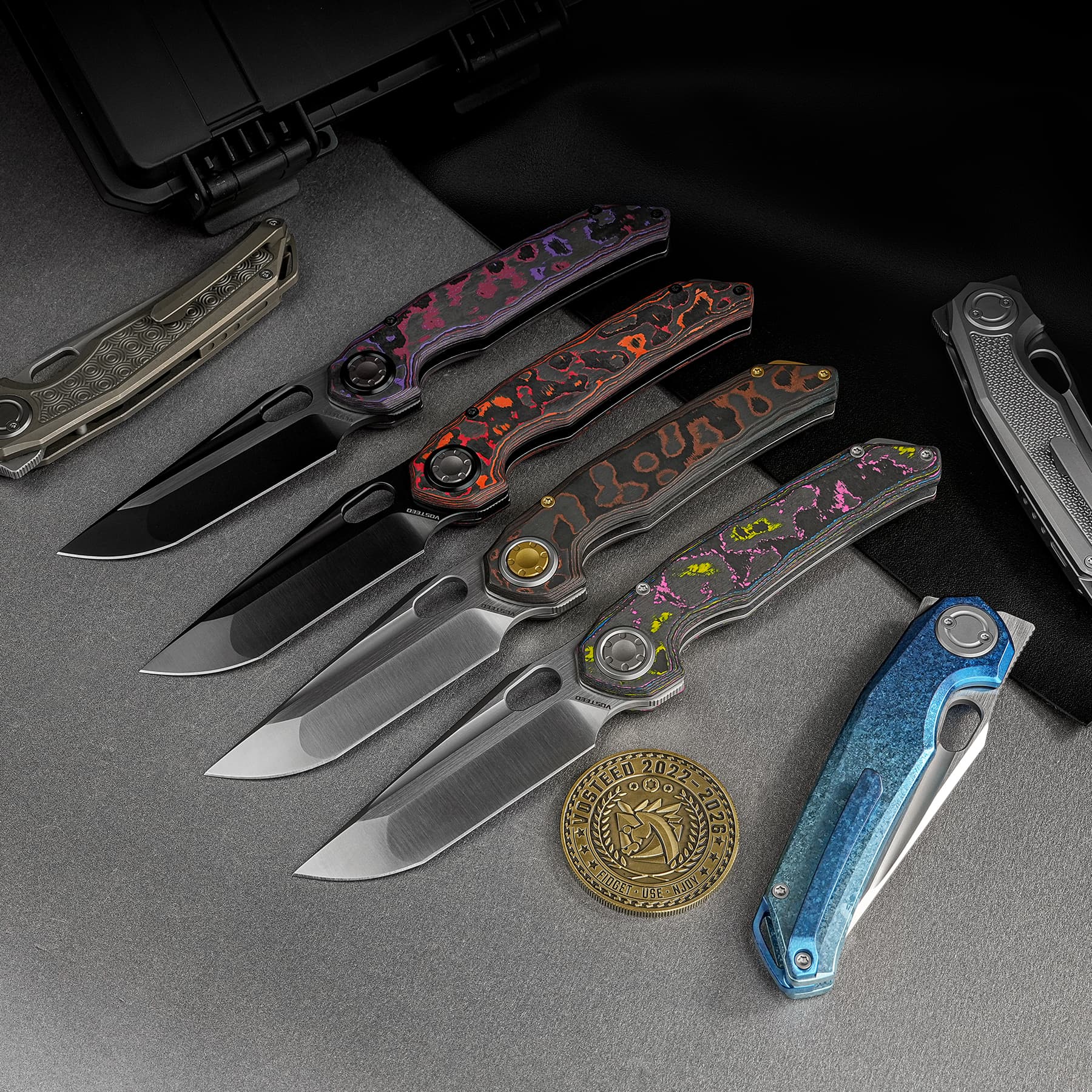 Vosteed A0325 Thunderbird V M390 in hand