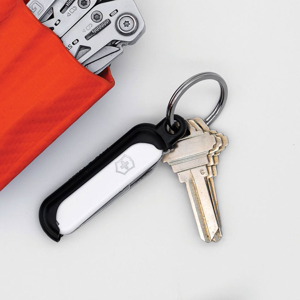 Clip & Carry SwissLinQ Black (Victorinox SD Classic Keychain Holder)