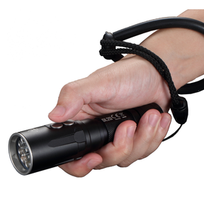 Nitecore DL20 Diving Flashlight (1000 Lumens) - Thomas Tools
