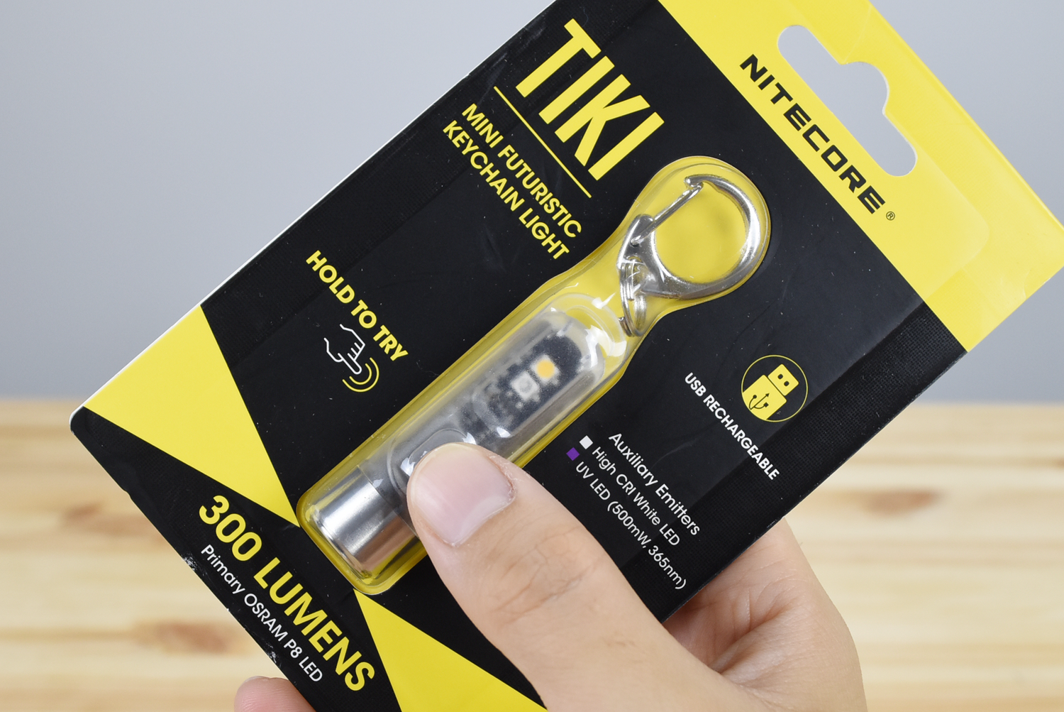 Nitecore Tiki LE Lampe de poche USB-C rechargeable EDC 300 lumens avec étiquette