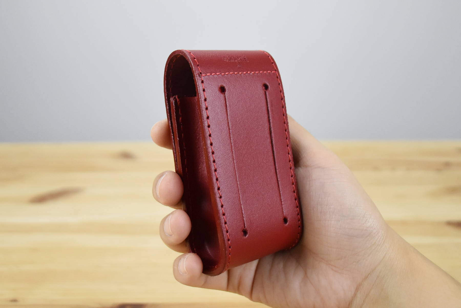 Victorinox Leather Belt Pouch 4.0521.1 (Red) (5-8 Layers)