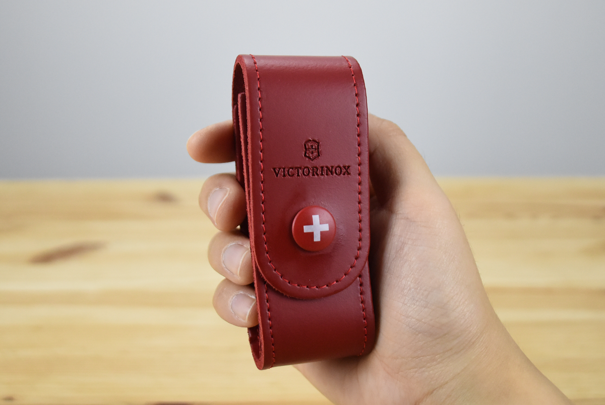 Victorinox Leather Belt Pouch 4.0520.1 (Red) (2-4 Layers)
