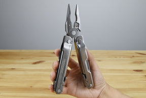 Leatherman Super Tool 300 Multitool (2 Versions)