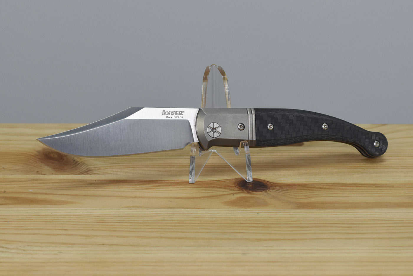 LionSteel Gitano (Carbon Fibre Handle)