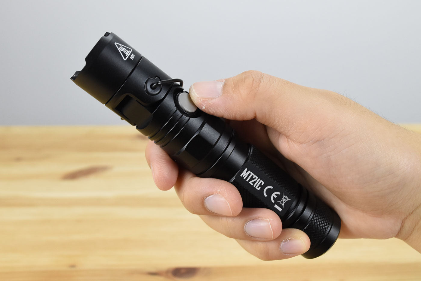 Nitecore MT21C LED Flashlight (1000 Lumens)