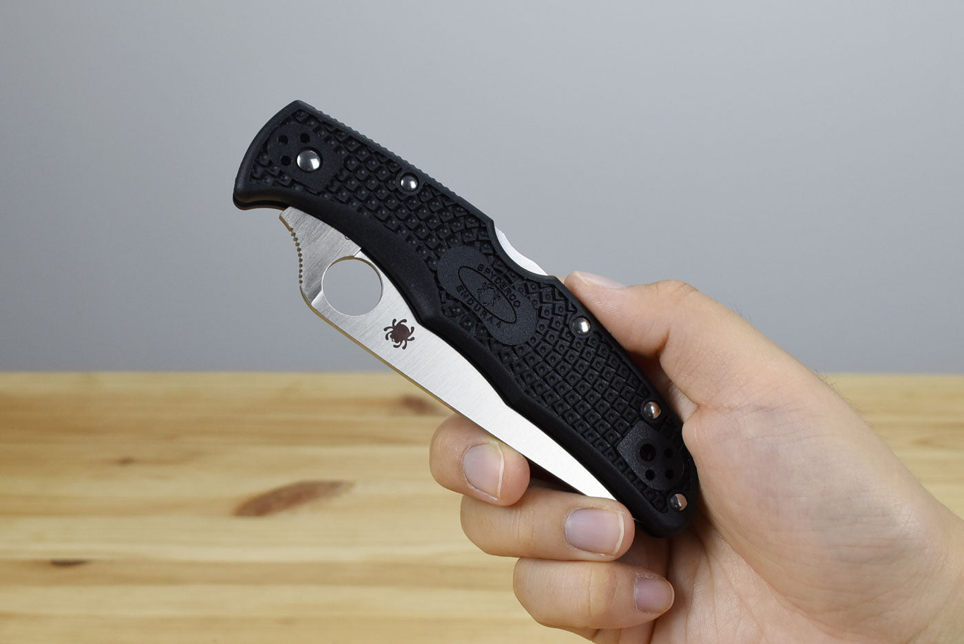 Spyderco C10FPBK Endura 4 FRN (Black)