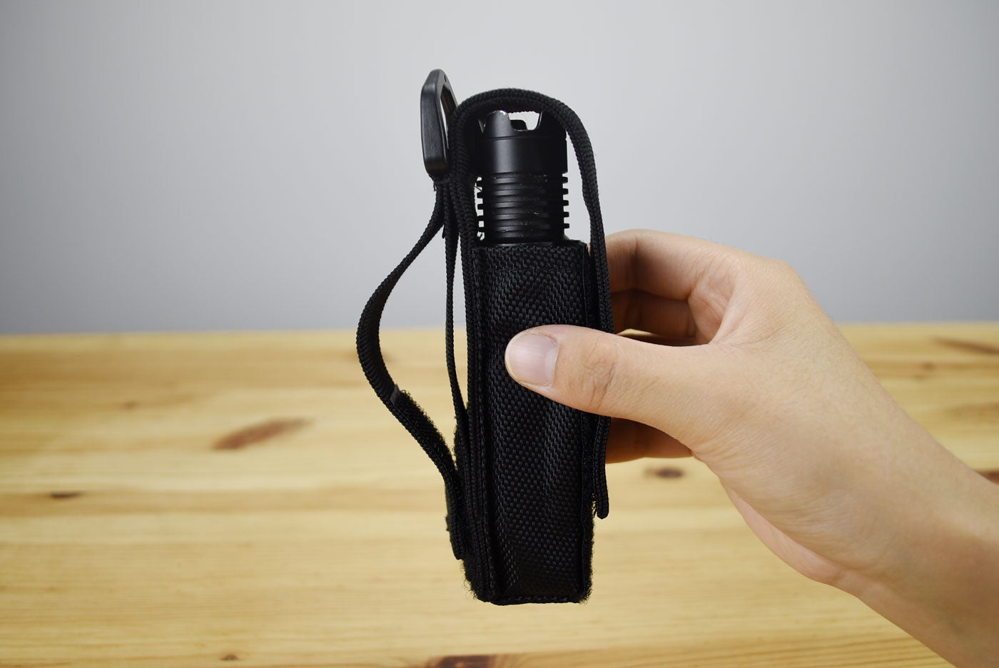 Nitecore Accessory Flashlight Holster with Belt Loop (1x Med 18650 or 2x AA Flashlight)