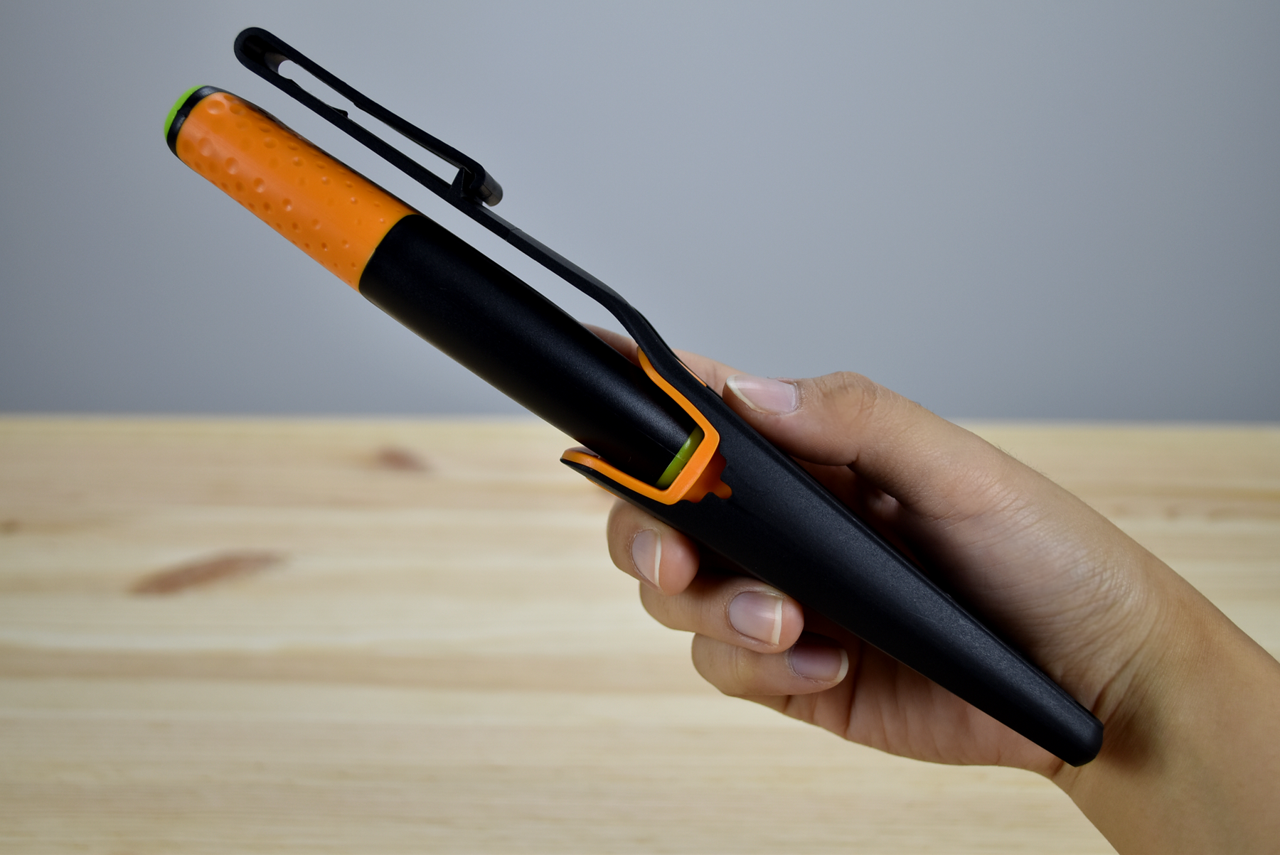 Fiskars Heavy Duty Knife with Sharpener - Thomas Tools
